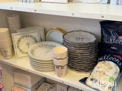 Komplett Event- & partybutik - stort lager samt butiksinredning