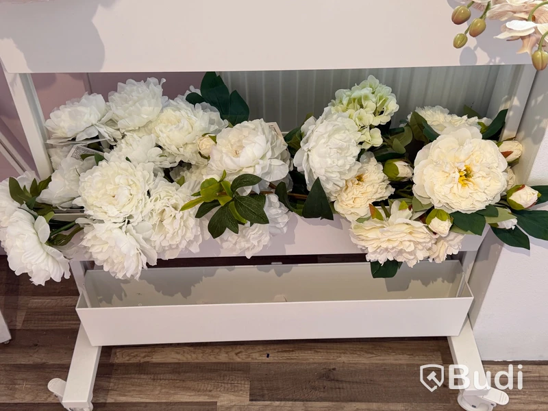 Komplett Event- & partybutik - stort lager samt butiksinredning