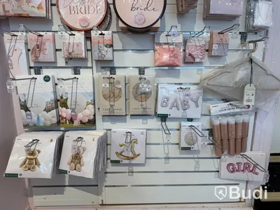 Komplett Event- & partybutik - stort lager samt butiksinredning