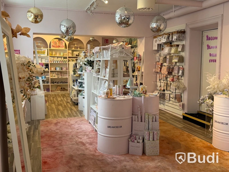 Komplett Event- & partybutik - stort lager samt butiksinredning