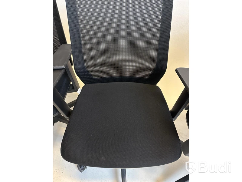 5 Lotus Furniture Office Chairs