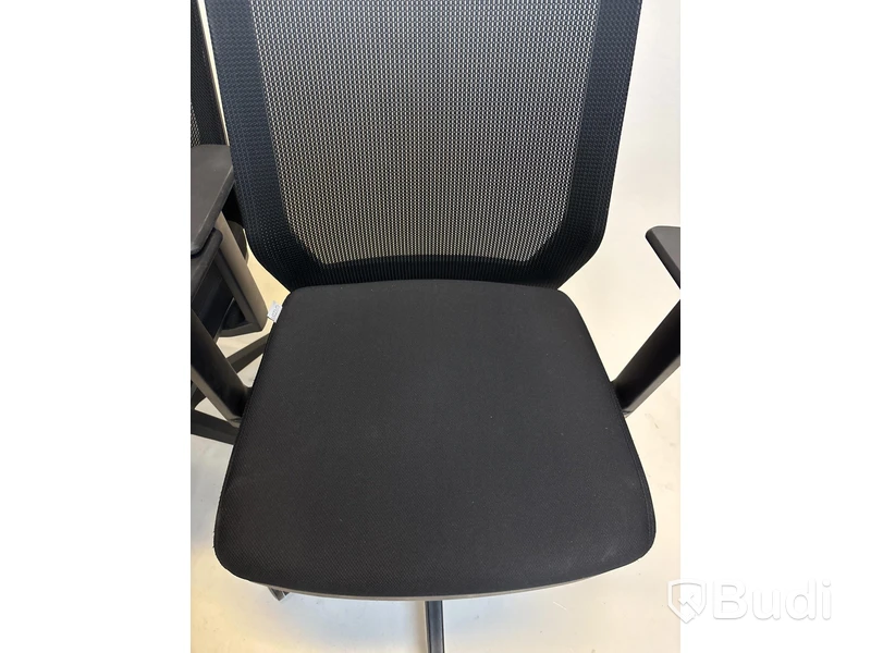 5 Lotus Furniture Office Chairs