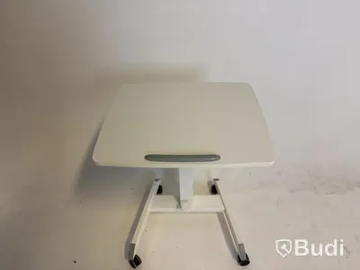 5 bar tables, folding, on casters.