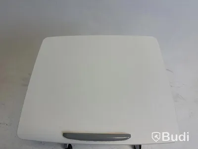 5 bar tables, folding, on casters.