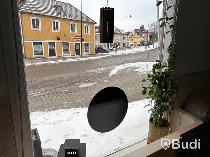Cafémöbler, belysningar m.m. (Stort parti)