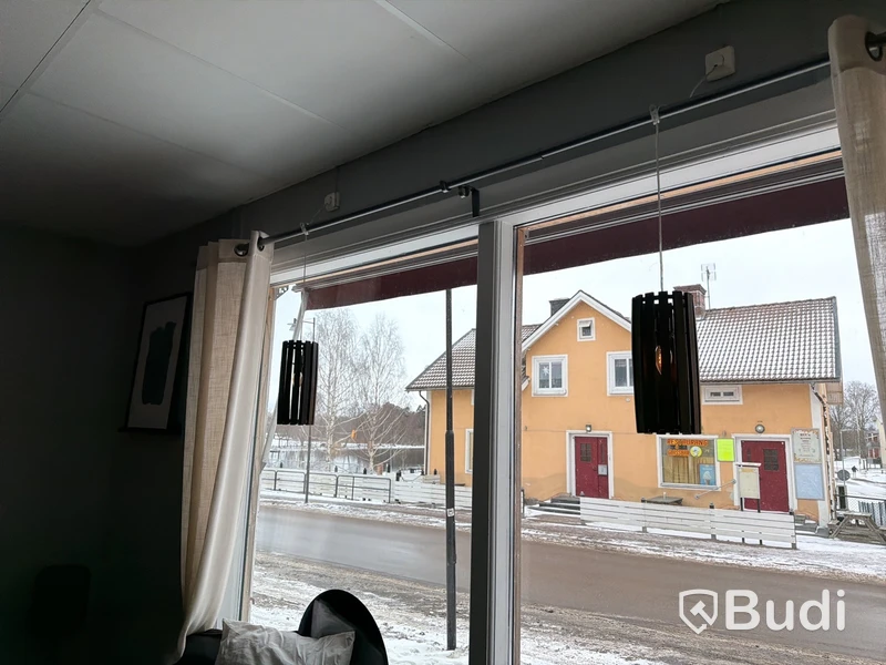 Cafémöbler, belysningar m.m. (Stort parti)