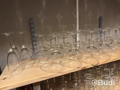 Porslin, glas, bestick, vagnar m.m. Stort parti