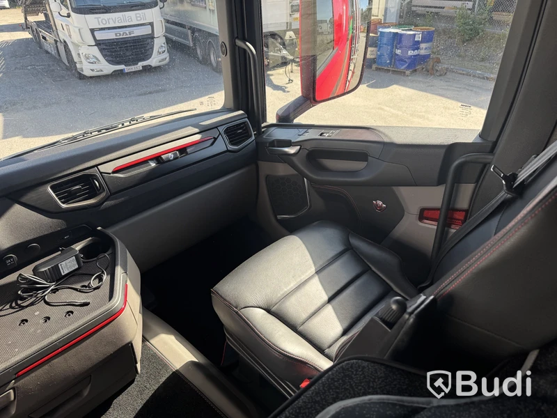 Timmerekipage Scania R660 6x4 -2023 | Palfinger | OP Höglunds
