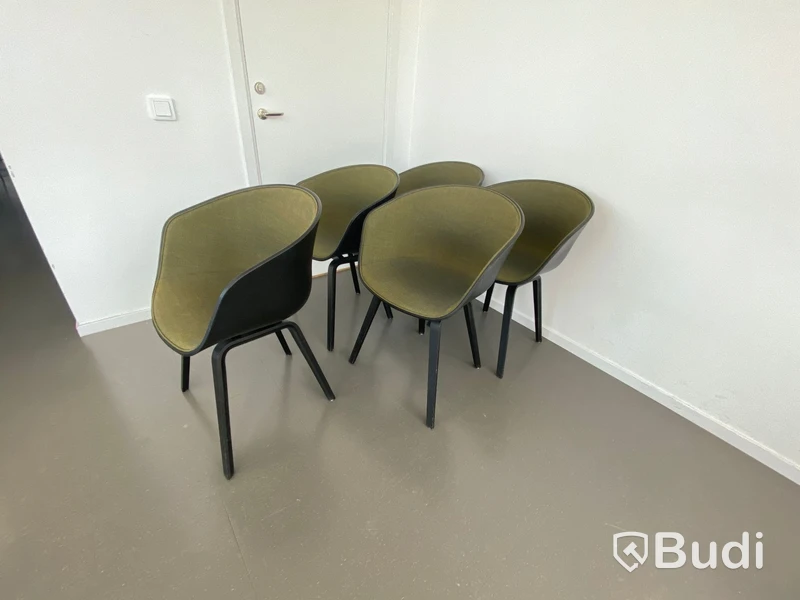 5st Hay Stol AAC22 Front Upholstery svart och grön