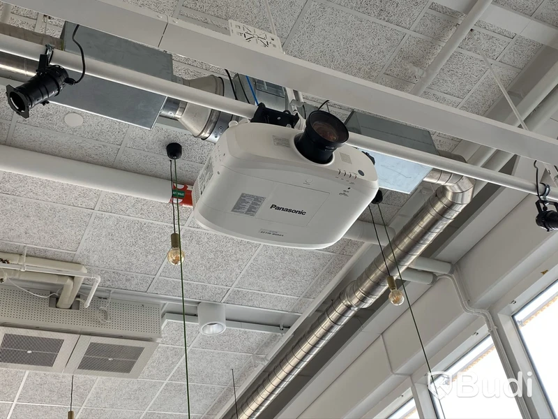 Projektor Epson EZ770 Nypris 45 000 SEK