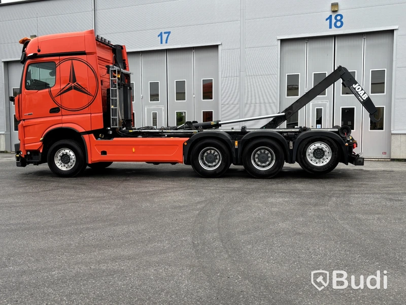 Tridemväxlare Mercedes-Benz Arocs 3758 -2023 | JOAB 24 ton | Plogutrustad