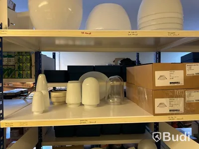 Stort lager ifrån väletablerad Elfirma i Konkurs - säljs i ett utrop.