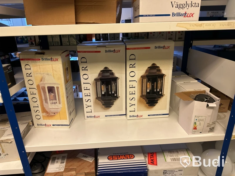 Stort lager ifrån väletablerad Elfirma i Konkurs - säljs i ett utrop.
