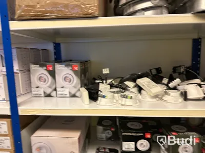 Stort lager ifrån väletablerad Elfirma i Konkurs - säljs i ett utrop.