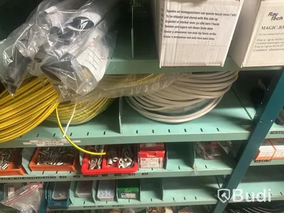 Stort lager ifrån väletablerad Elfirma i Konkurs - säljs i ett utrop.