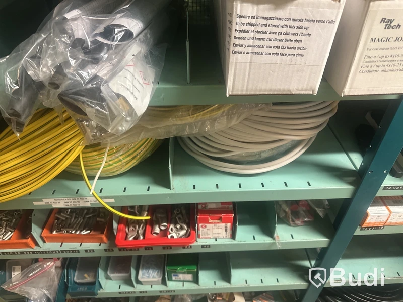 Stort lager ifrån väletablerad Elfirma i Konkurs - säljs i ett utrop.