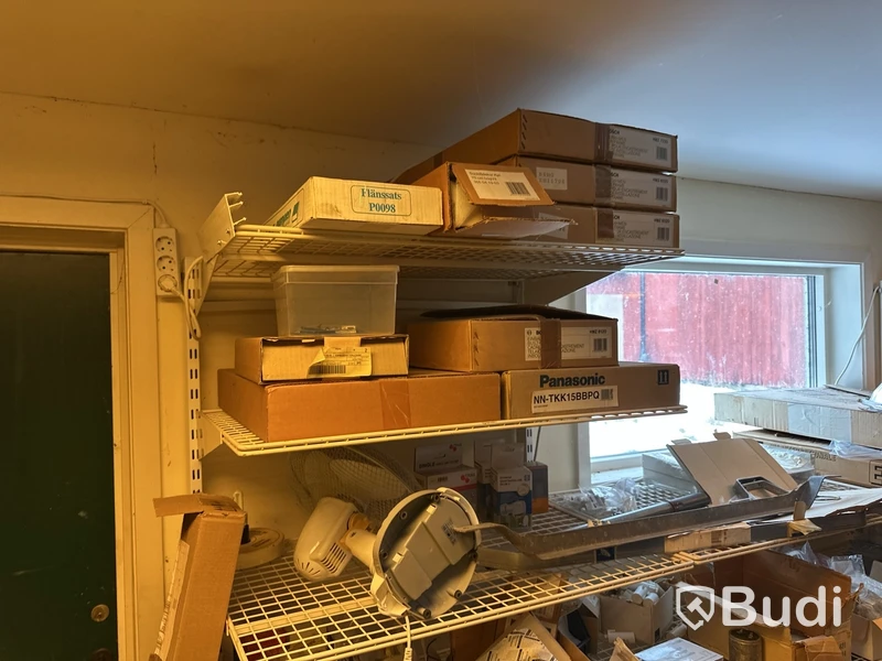 Stort lager ifrån väletablerad Elfirma i Konkurs - säljs i ett utrop.