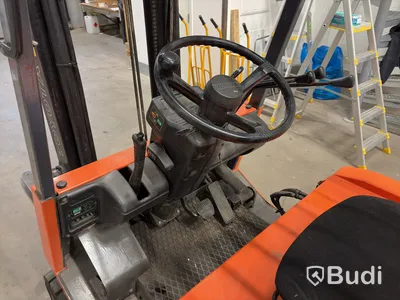 Eltruck Toyota 5FBE15 med laddare och gaffelförlängare