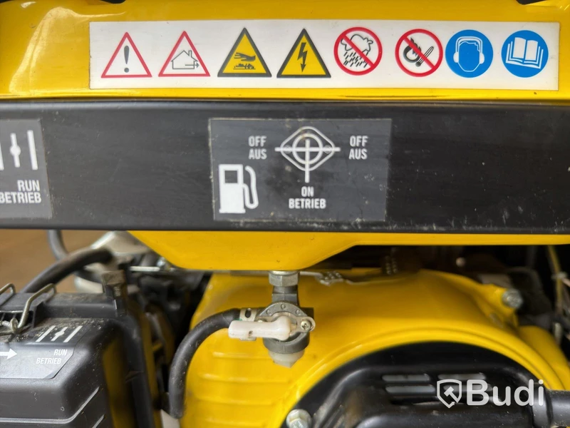 Champion CPG4000E1-EU 3000W Generator