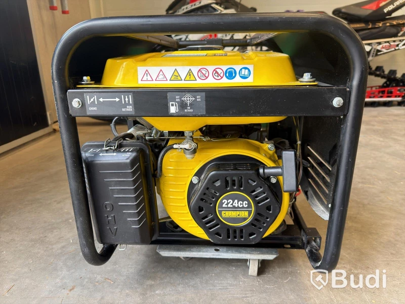 Champion CPG4000E1-EU 3000W Generator