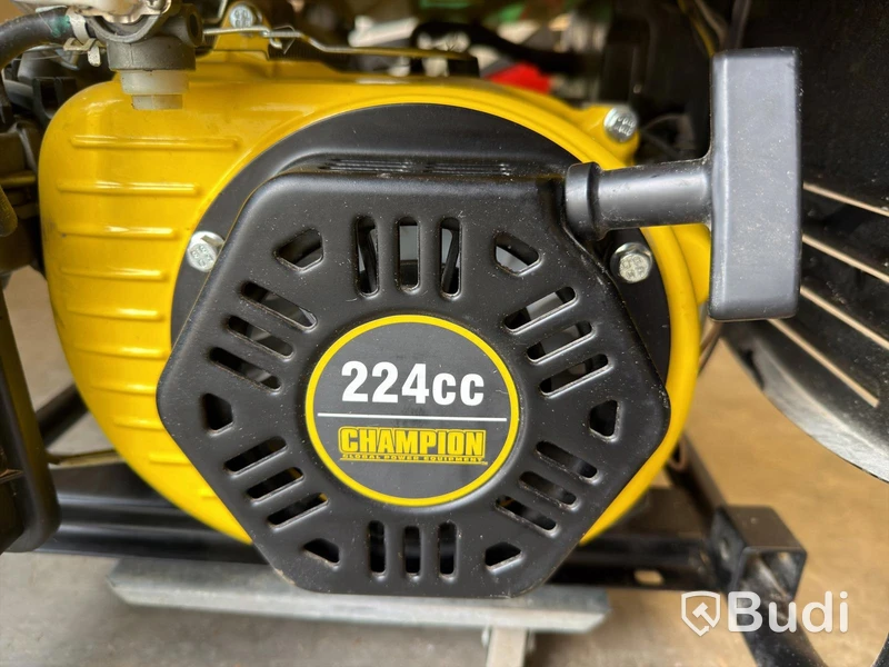 Champion CPG4000E1-EU 3000W Generator