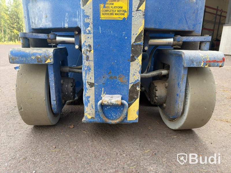 Scissor Lift UpRight SL20 – 8.1 m Working Height