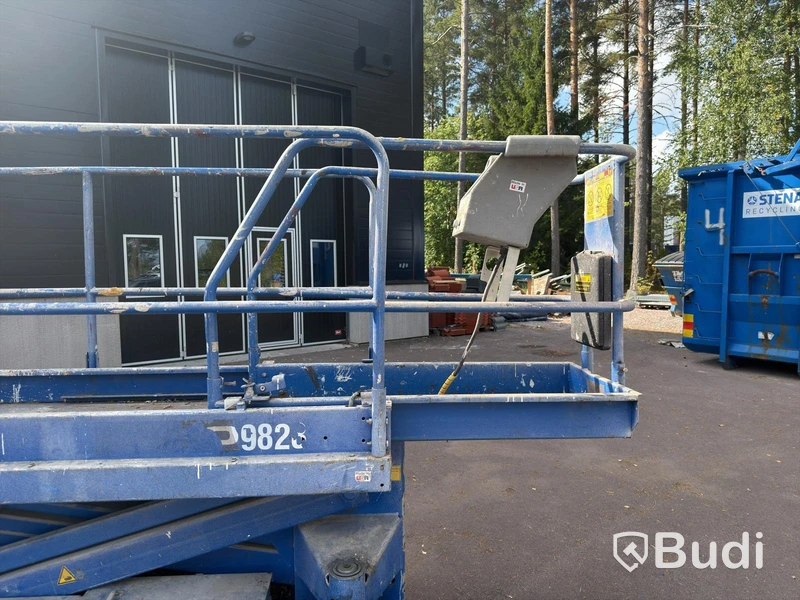 Scissor Lift UpRight SL20 – 8.1 m Working Height