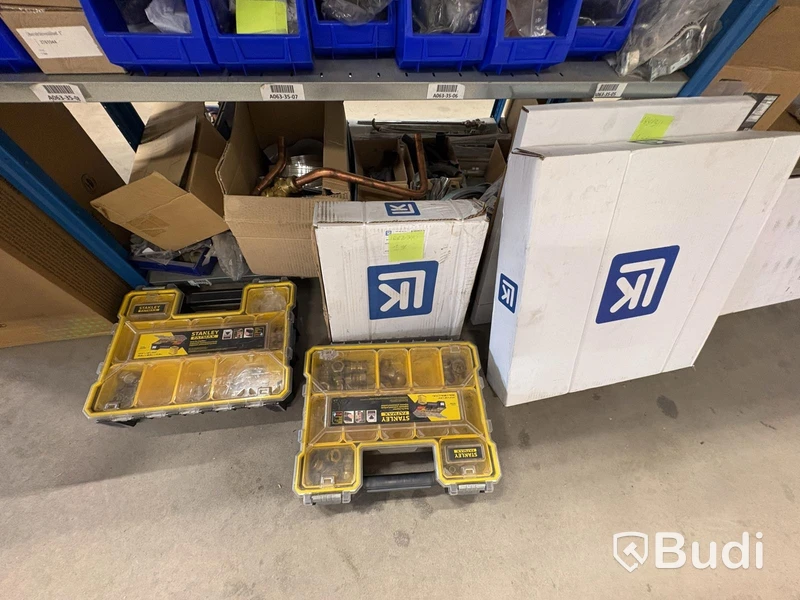 Large lot of pipe fittings and couplings