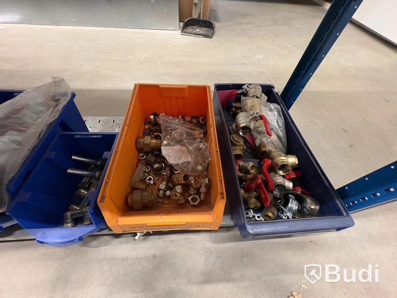 Large lot of pipe fittings and couplings