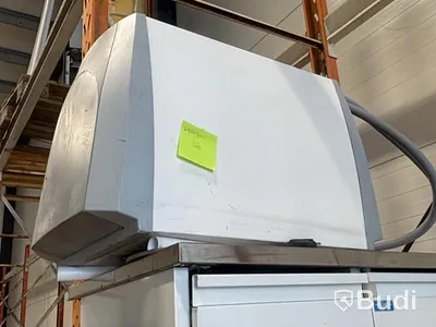 Pallet racking with ventilation parts, assorted items