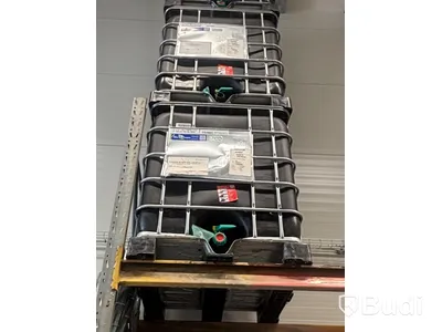 Pallet racking with ventilation parts, assorted items