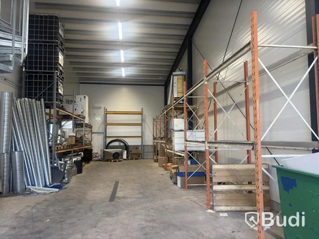 Pallställage med ventilationspartier, blandade delar