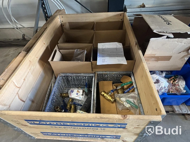 Lot of plumbing/HVAC items, air source heat pumps, assorted parts and units.