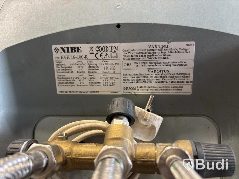 Lot of plumbing/HVAC items, air source heat pumps, assorted parts and units.