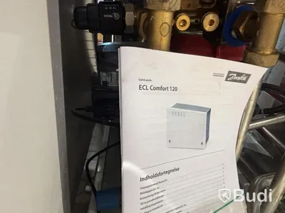 Lot of mixed plumbing and heating materials, etc.
