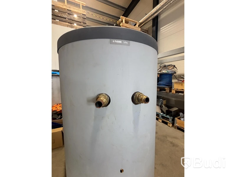 Lot of mixed plumbing and heating materials, etc.