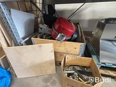 Lot of mixed plumbing and heating materials, etc.