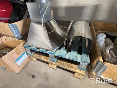 Lot of mixed plumbing and heating materials, etc.
