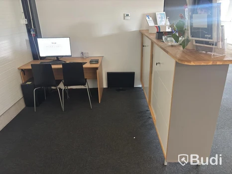 Kontor med receptiondisk