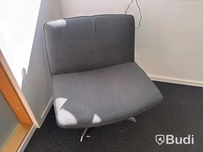 Kontor med höj och sänkbart bord