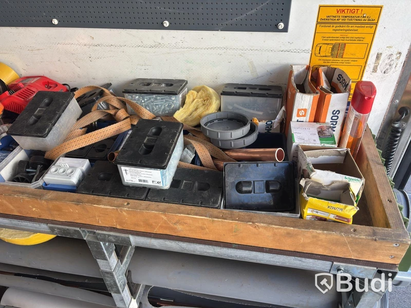Plumbing lot incl. Novipro press tool