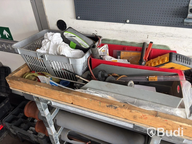 Plumbing lot incl. Novipro press tool