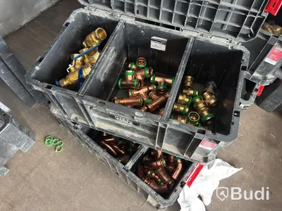 Plumbing lot incl. Novipro press tool