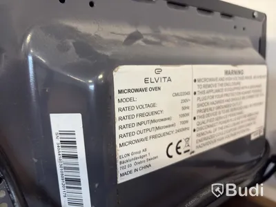 Köksutensilier, kaffemaskin och mikrovågsugn m.m.