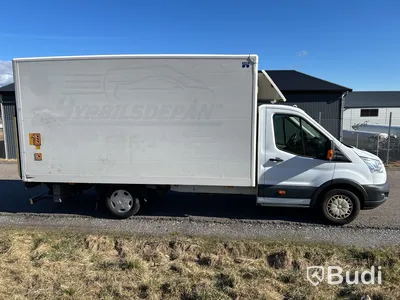 Ford Transit Chassi 350 2.2 TDCi FWD (155hk) - 2014 skåp med bakgavellift lätt lastbil