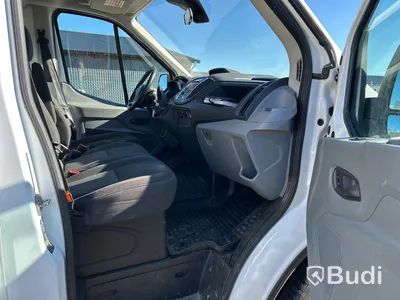 Ford Transit Chassi 350 2.2 TDCi FWD (155hk) - 2014 skåp med bakgavellift lätt lastbil