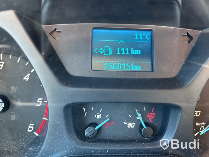 Ford Transit Chassi 350 2.2 TDCi FWD (155hk) - 2014 skåp med bakgavellift lätt lastbil