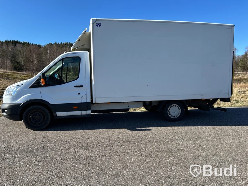 Ford Transit Chassi 350 2.2 TDCi FWD (155hk) - 2014 skåp med bakgavellift lätt lastbil