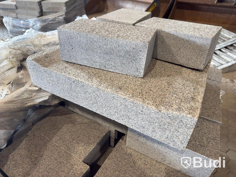 Parti Stenblock granit, 30×17×5 cm, ca 80 st