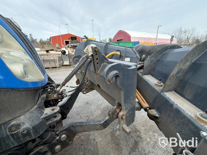 Traktor New Holland T6 145 M